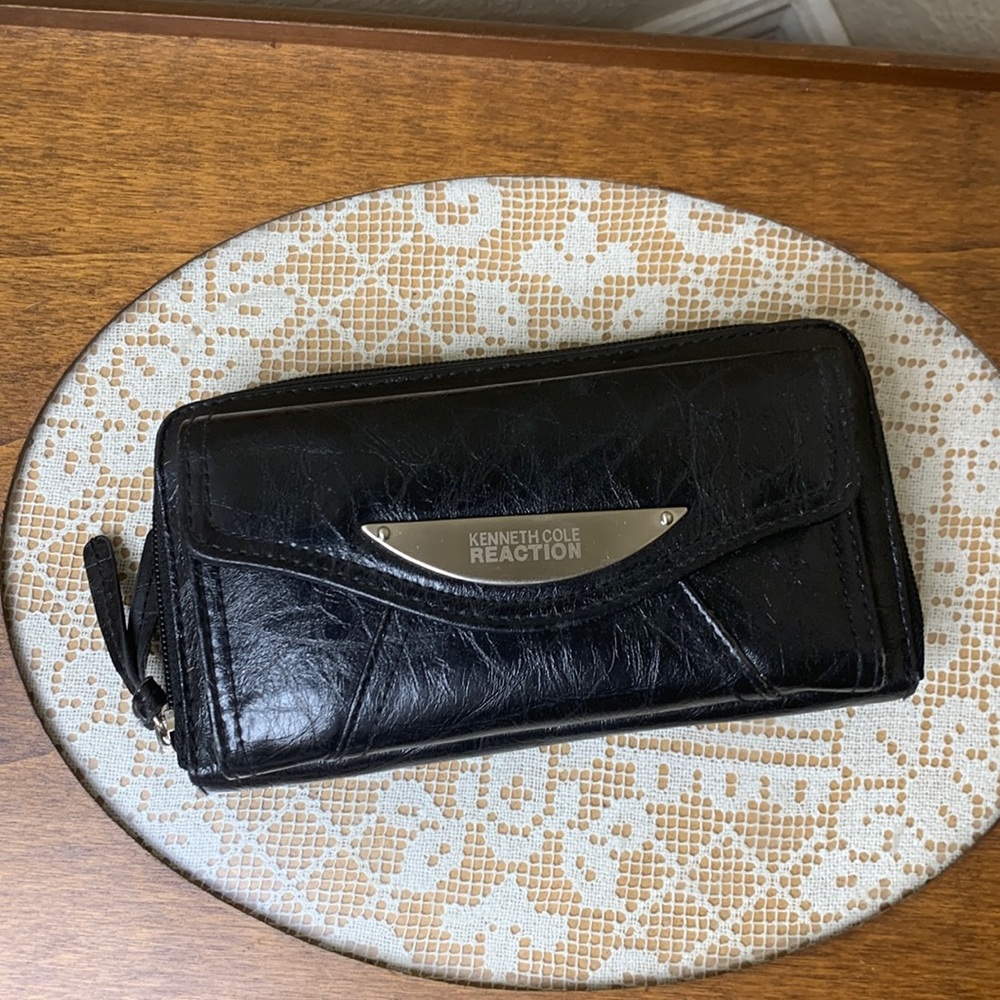 Kenneth Cole Reaction Black Wallet